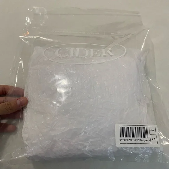 SOLD Cider crop top - Picture 7 of 8